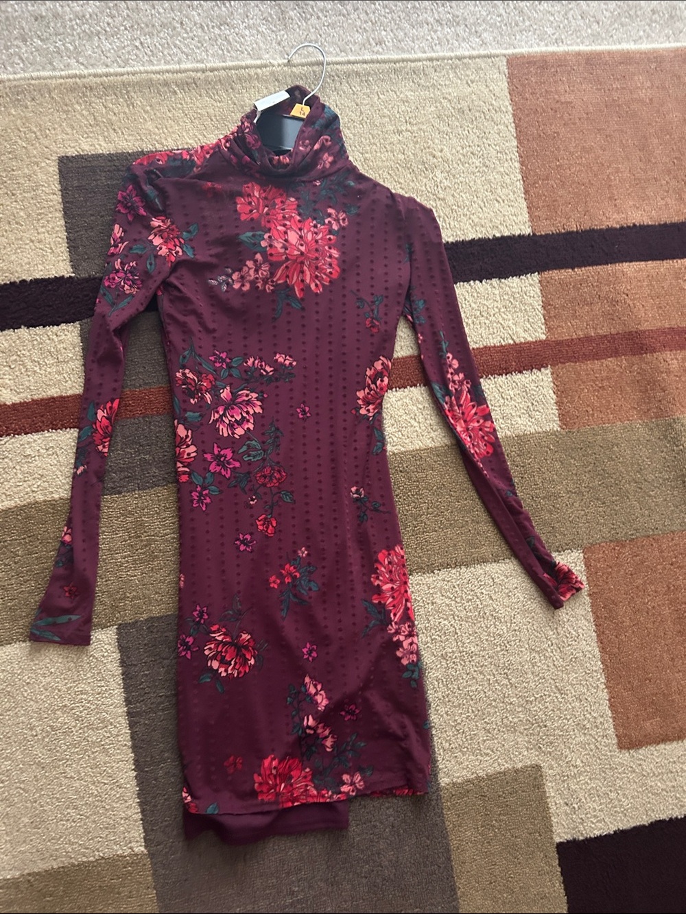 NEW WITH TAG Macy’s Floral Mock-Neck Long Sleeve Dress in Burgundy with Mask - Picture 3 of 4